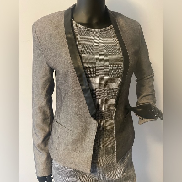 Grey blazer with faux leather trim by Forever 21 - Picture 1 of 8
